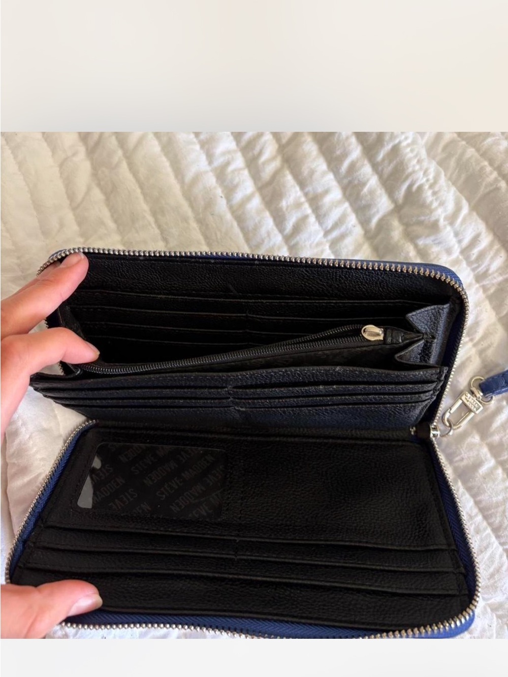 Steve Madden Sapphire Blue Zip Wristlet Wallet - Picture 2 of 2